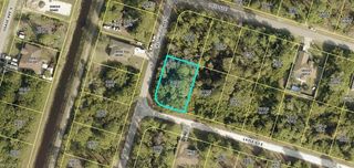 953 Lytle St E, Lehigh Acres, FL 33936