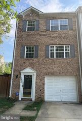 1400 Estelle Dr, Oxon Hill, MD 20745