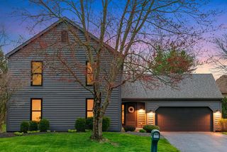 276 Mainsail Dr, Westerville, OH 43081