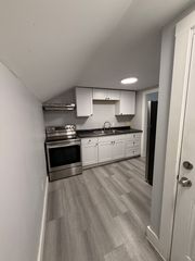 905 Ten Rod Rd #2, North Kingstown, RI 02852