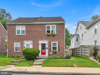 243 Lincoln Ave, Ephrata, PA 17522