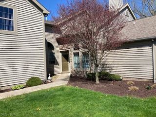 133 N  Aspen Ct #2, Warren, OH 44484
