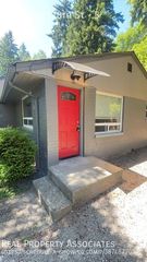 4400 NE 178th St #B, Seattle, WA 98155