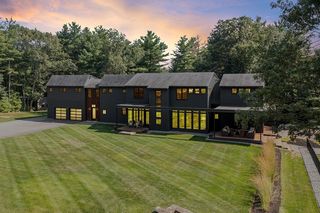 9-9A Ashley Rd, Southborough, MA 01772