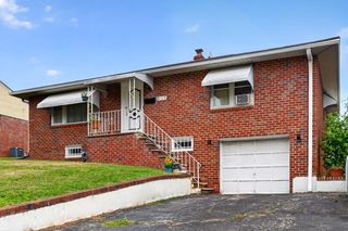 908 New Hope St, Norristown, PA 19401