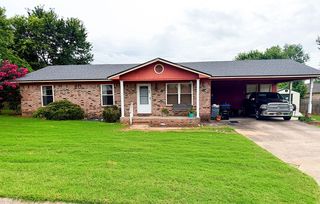 1218 Alma Dr N, Alma, AR 72921