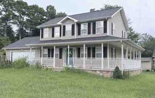 136 Lake Shore Dr, Chatsworth, GA 30705