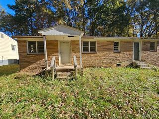 73 Cottage Ln, Lawrenceville, VA 23868