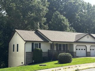 1101 N  Forest View Dr   N, Ellettsville, IN 47429