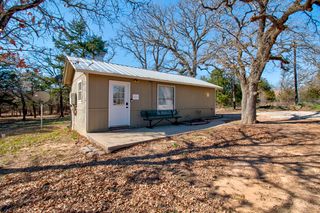 374 Hideaway Ln, Valley View, TX 76272