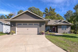 679 Autumn Drive, Altoona, WI 54720