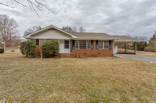 114 Pleasant Hill Dr, Dalton, GA 30721