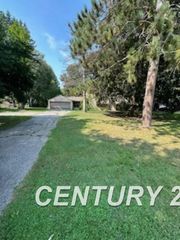 8175 N  Clio Rd, Mount Morris, MI 48458