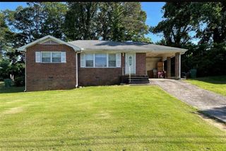 1187 Ellington Dr, Morrow, GA 30260