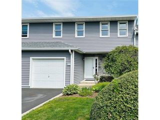113 Alicia Dr, North Babylon, NY 11703