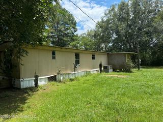 6604 Skeeter Branch Rd, Lucedale, MS 39452