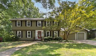 2926 S Versailles Avenue, Springfield, MO 65804