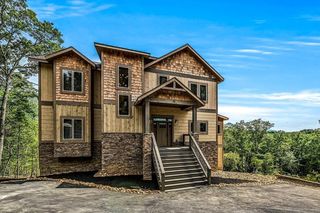 3755 Revetta Cir, Sevierville, TN 37862