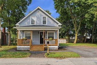 16 Bucklin Ave, Warwick, RI 02888