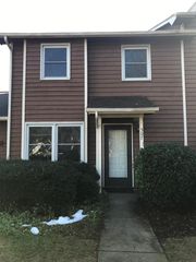 507 Rock Cliff Ct, Winston Salem, NC 27104
