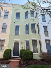 1010 4th St SE, Washington, DC 20003