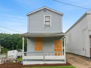 3 Short St, Elrama, PA 15038