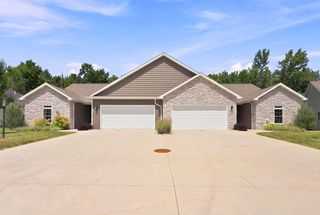 515 Williamson Cir, Angola, IN 46703
