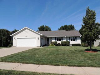 304 Donohoe Blvd, Yankton, SD 57078