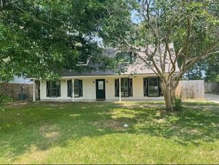 9133 Shadow Bluff Ave, Denham Springs, LA 70726