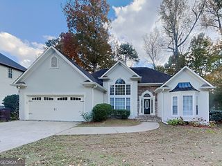 6898 Fox Hunt Cir W, Douglasville, GA 30135