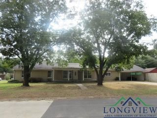 200 Birdsong St, Kilgore, TX 75662