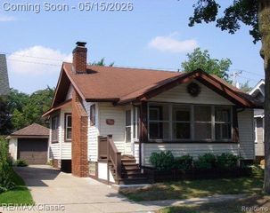 700 S  Pleasant St, Royal Oak, MI 48067