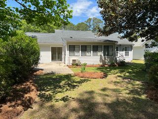 134 Woodlake Dr, Murrells Inlet, SC 29576