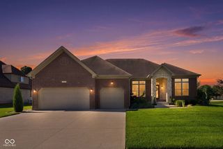 3831 Sycamore Bend Ct, Columbus, IN 47203