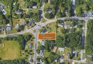 371 Bark St, Swansea, MA 02777