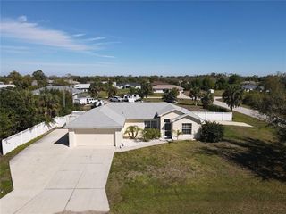 6172 Grandeur St, Englewood, FL 34224