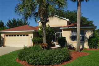 5165 China Sea Dr, Tavares, FL 32778