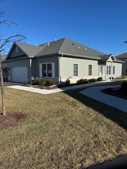 938 Lexington St #938, McHenry, IL 60050