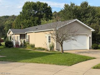 223 Polaris Dr   NW, Dover, OH 44622