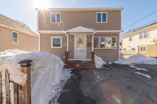 8 Mystic Ave, Gloucester, MA 01930