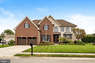 10 Cobblestone Ct, Columbus, NJ 08022