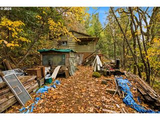 48117 E  2nd St, Oakridge, OR 97463