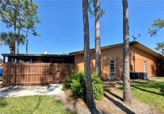 5603 Foxlake Dr, North Fort Myers, FL 33917