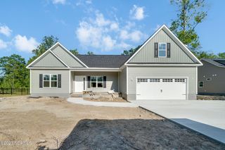 7174 Old Stump Drive SE, Leland, NC 28451
