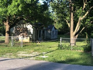 2720 N  East Ave, Springfield, MO 65803