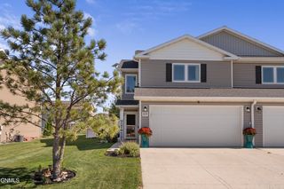 3225 Rutland Dr, Bismarck, ND 58504
