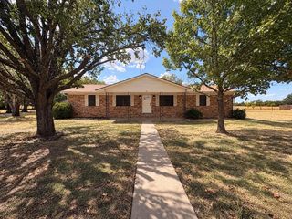 801 N  Main St, Dodd City, TX 75438