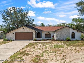 6049 Airmont Dr, Spring Hill, FL 34606