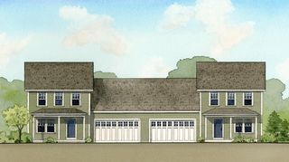 135 Falcon Crest Drive #8, Gorham, ME 04038