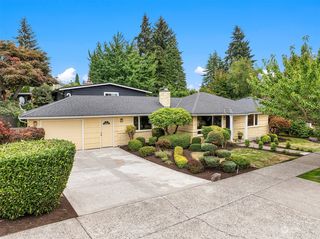 6854 42nd Avenue NE, Seattle, WA 98115